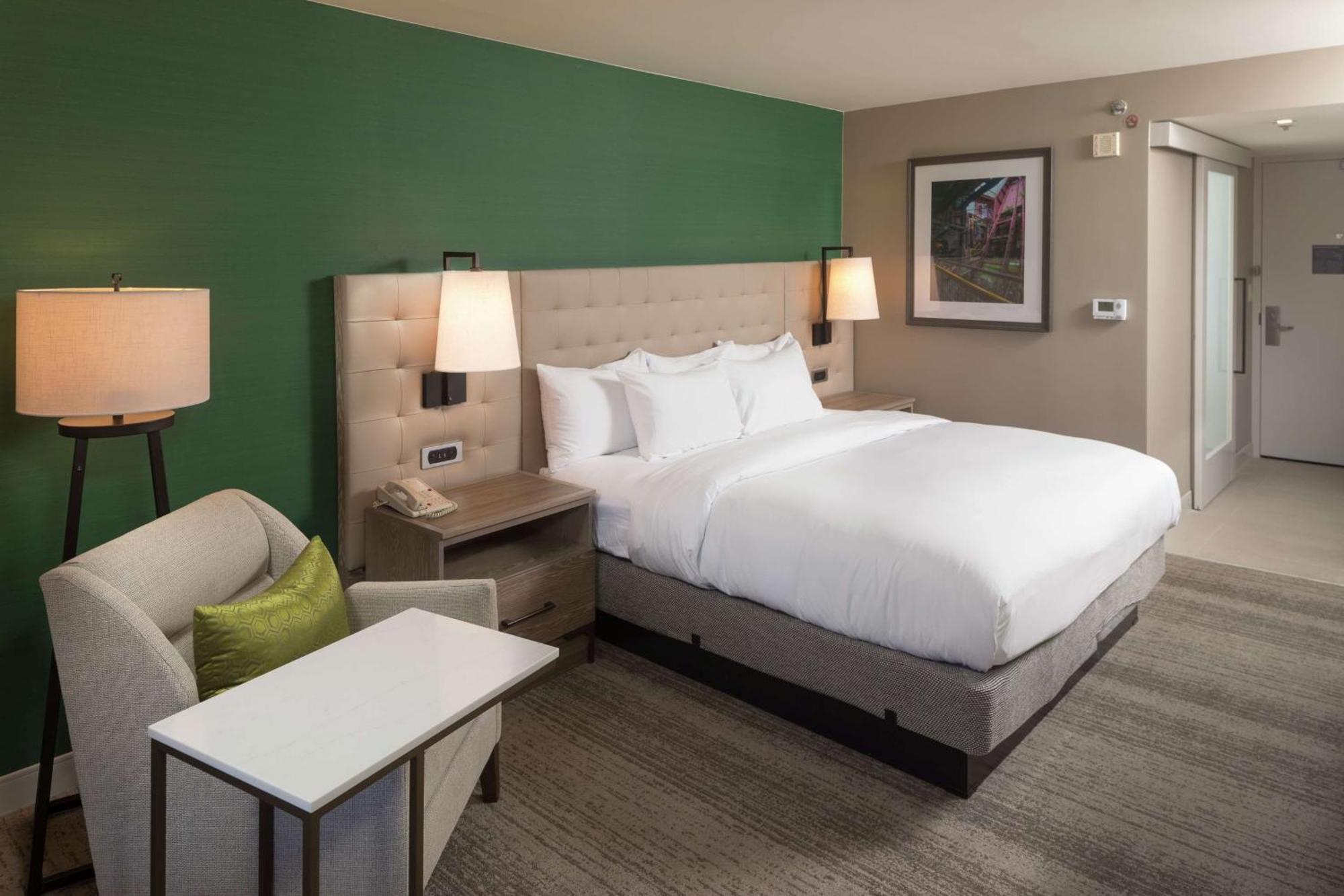 Hilton Birmingham Downtown At Uab Hotel Exterior photo