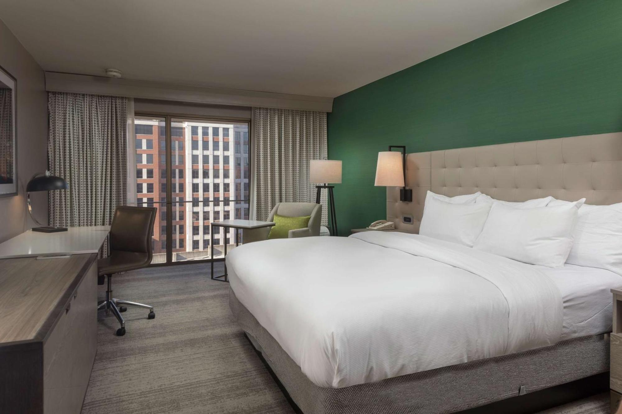 Hilton Birmingham Downtown At Uab Hotel Exterior photo