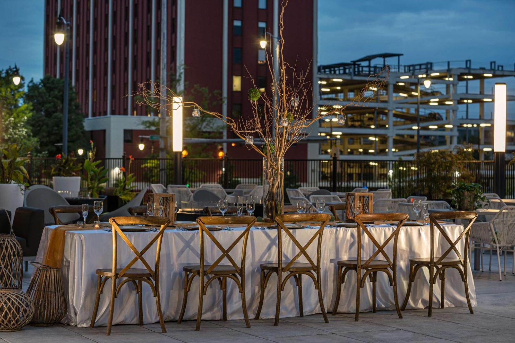 Hilton Birmingham Downtown At Uab Hotel Exterior photo