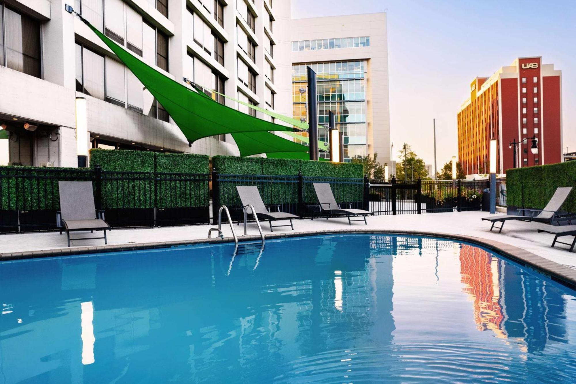 Hilton Birmingham Downtown At Uab Hotel Exterior photo