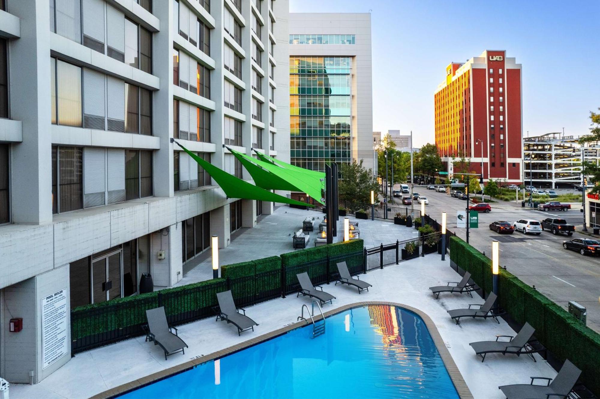 Hilton Birmingham Downtown At Uab Hotel Exterior photo